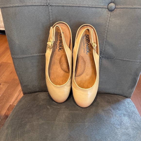 SoftWalk Shoes - Women’s Softwalk Tan Sandy Slingback Leather Ballet Shoes Sz 7.5 N